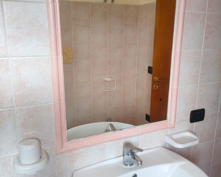 Casetta con giardino a Capo Bianco