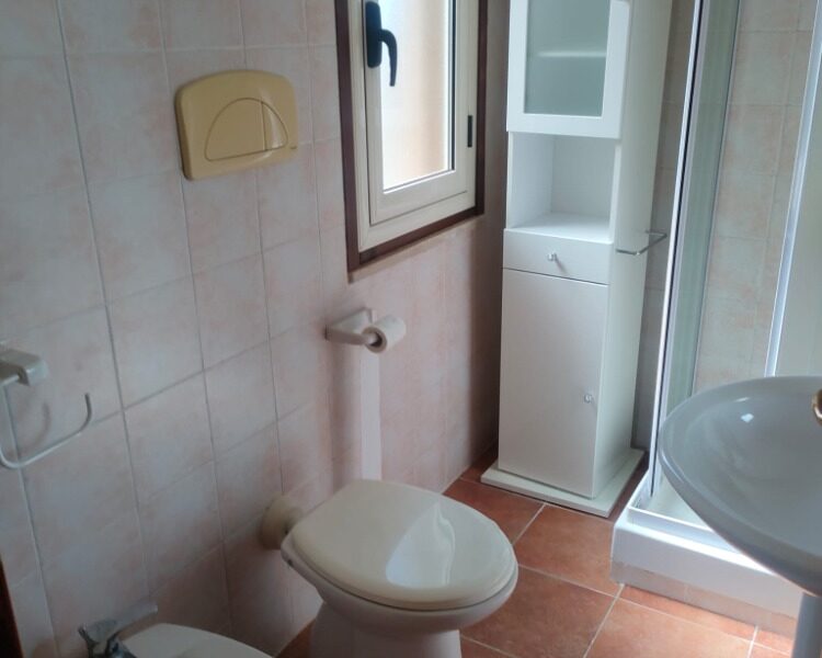 Casetta con giardino a Capo Bianco