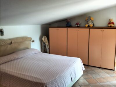 Villa con 3 Appartamenti Indipendenti